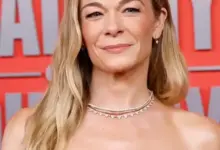 LeAnn Rimes in natural light