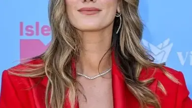 Delta Goodrem headshot